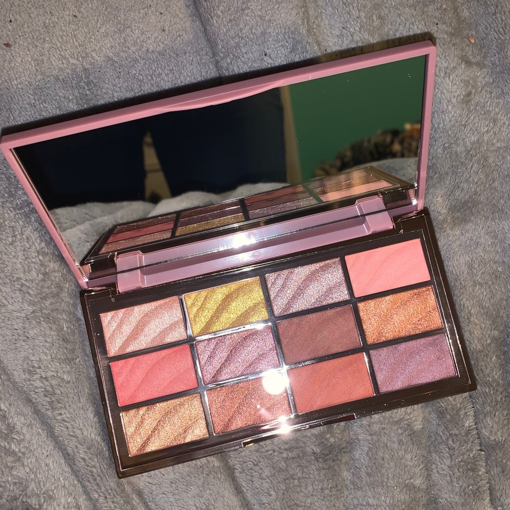 Eyeshadow Palette